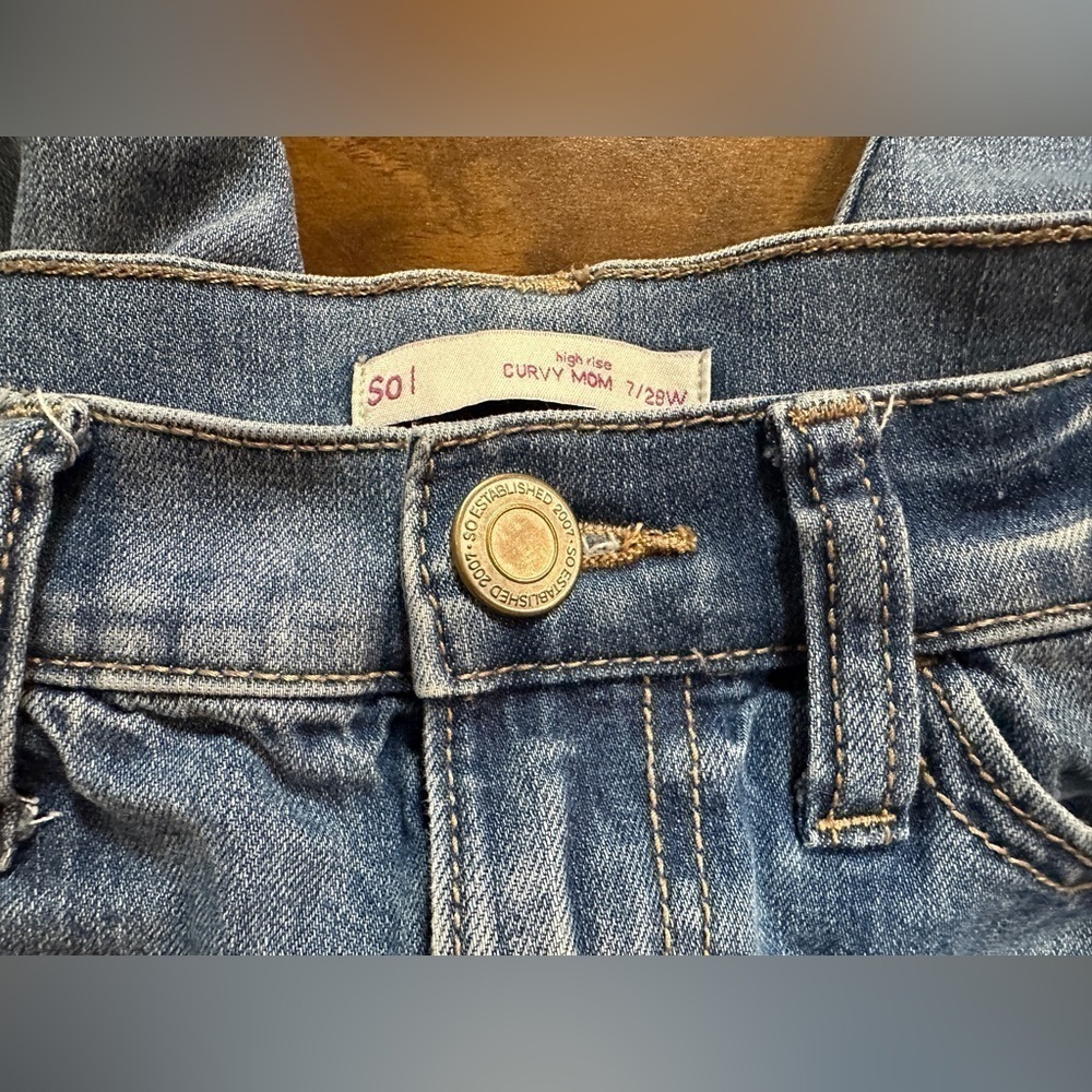 Sol Distressed Cut Out Curvy Mom Jeans High Rise Junior’s Size 7/28W - Picture 4 of 11
